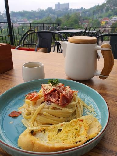 DAGO TERRACE COFFEE & PIZZA