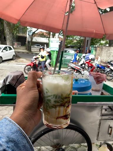 ES CENDOL TOGAMAS