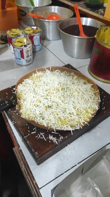 MARTABAK MADU RASA CIKUTRA