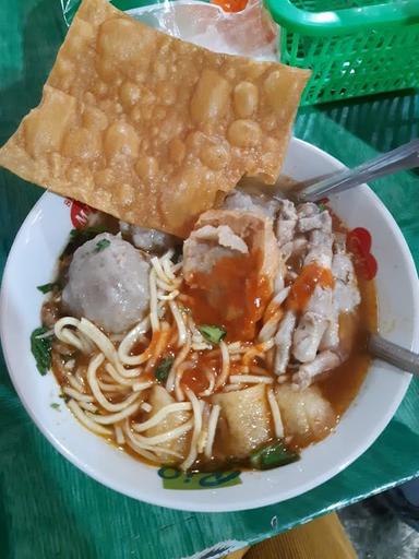 MIE BASO CEKER PAIMIN TEJA SARI