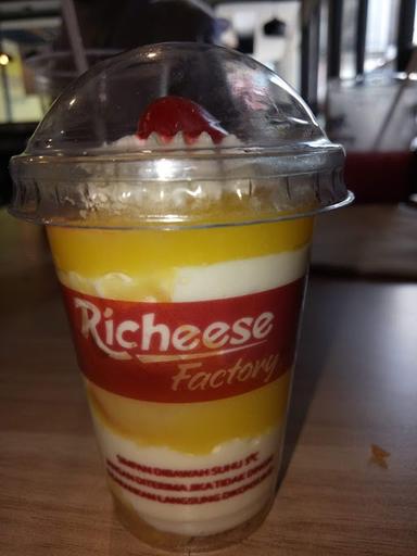 RICHEESE FACTORY PAHLAWAN