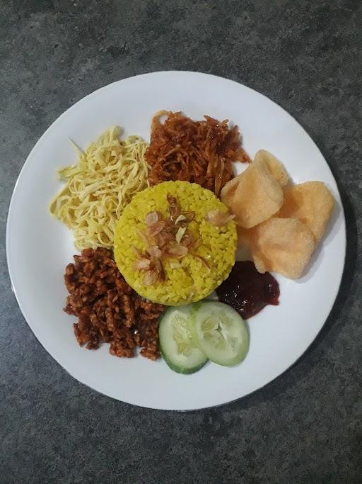 NASI KUNING & SEBLAK MEMEY