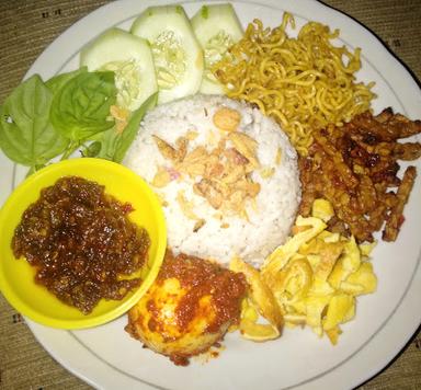 NASI UDUK & PECEL LELE CENDANA