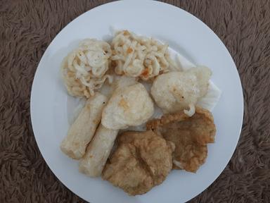 PEMPEK MAKNAINAI