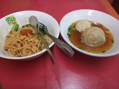 TOTAL MIE BASO MIE AYAM