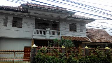 WARUNG NASI KEBON JENGKOL