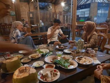 SAUNG KOPI HAWWU TASIK