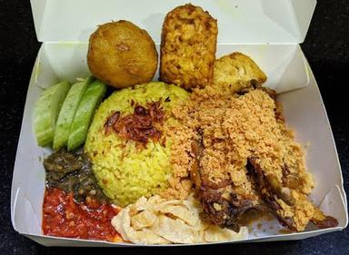 WARUNG NASI KUNING IBU NENENG