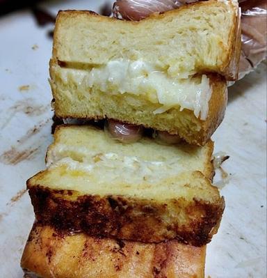 ROTI BAKAR BANDUNG 099