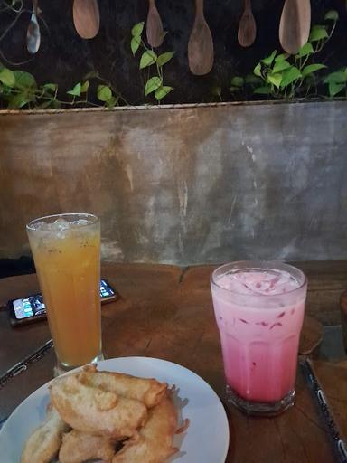 DI DESA COFFEE & EATERY