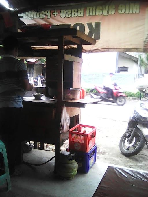 MIE AYAM BAKSO + PANGSIT KOTA