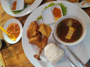 AYAM GORENG KARAWACI CIBINONG