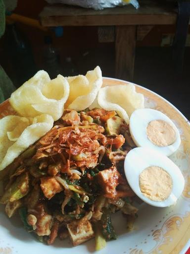 GADO GADO MAMAH NCEK