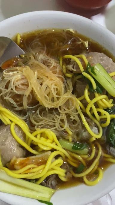 KEDAI MIE AYAM BAKSO TULANG RANGU PAKDE YONO