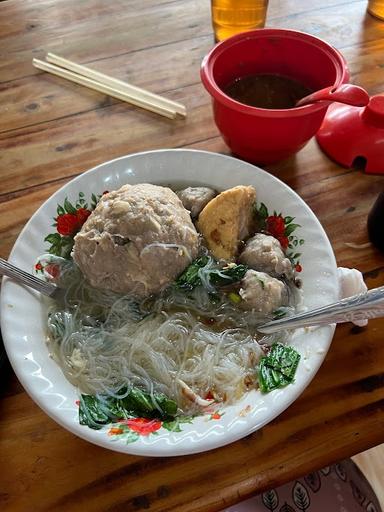 MAS NDUT MEATBALLS & CHICKEN NOODLES