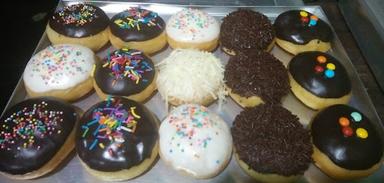 MYUMYU DONUTS