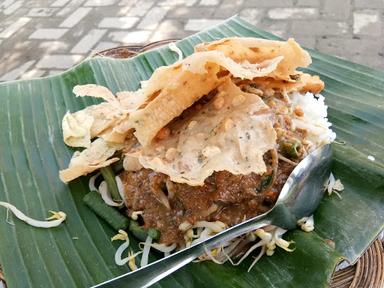 NASI PECEL KEMBANG TURI