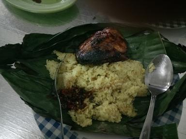 RUMAH MAKAN THE'LIMA NASI BAKAR