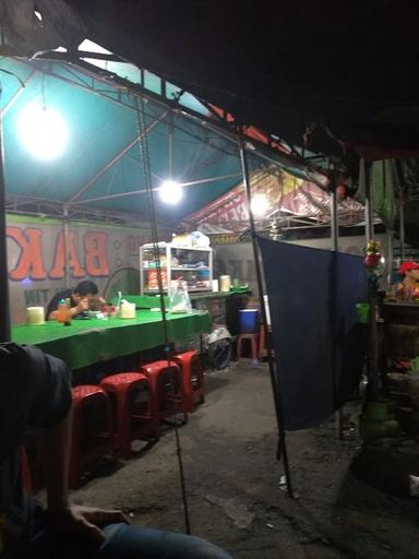 WARUNG ROTI BAKAR DAN NASGOR CARLIE