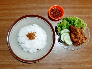 WARUNG NASI CEMPAKA