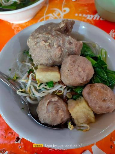 BAKSO SIMPANG TIGA