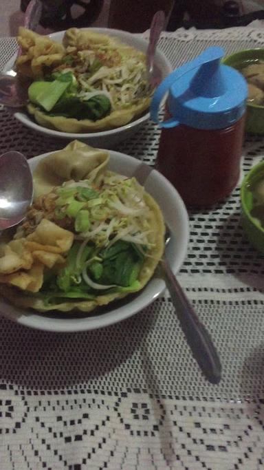 MIE AYAM MANGKOK PANGSIT BANG BENZ (MIE AYAM BACKPACKER)