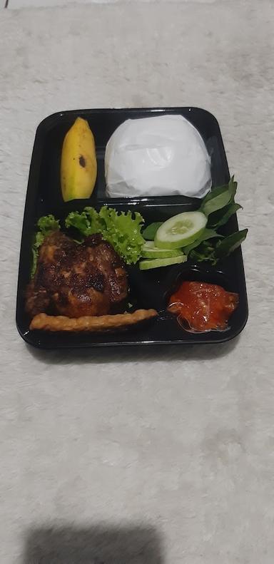 AYAM BAKAR BUMBU BALI MOCHICK