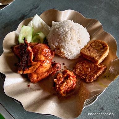 AYAM BAKAR WALANG