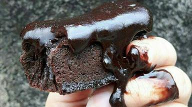 BROWNIES MELELEH SENTANA ANISA, TANGERANG