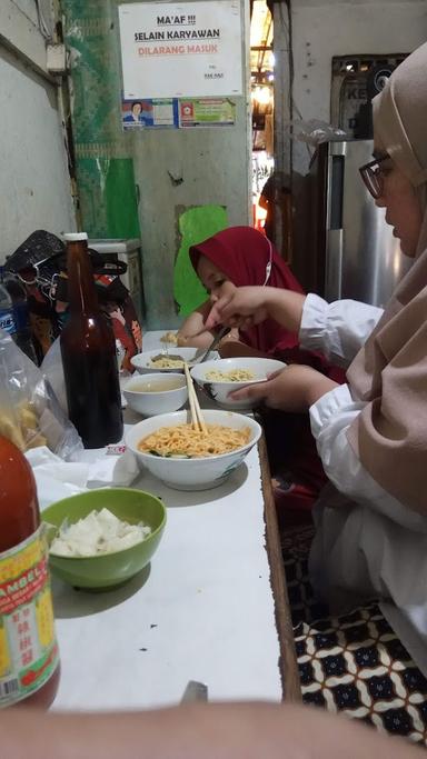 MIE AYAM BANYUMAS NUR JAMAN