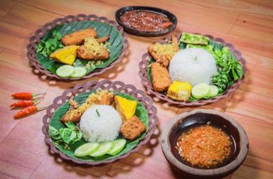 AYAM GORENG KABITA NGAGODA MIRASA