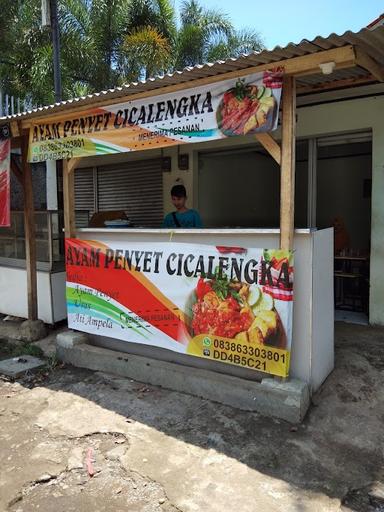 AYAM PENYET CICALENGKA