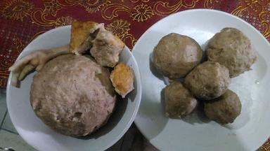 BAKSO PENGKOLAN MAS BENY