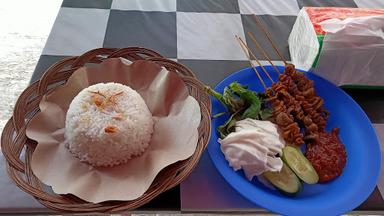 PECEL LELE DAN PECEL AYAM