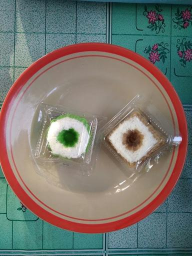 KUE BASAH DAN JAJANAN PASAR