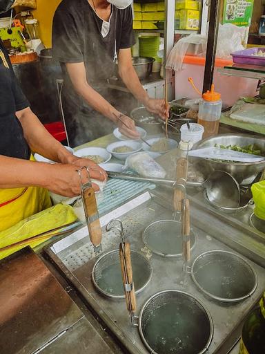 BAKMI AYAM & BASO GORENG ANUGERAH