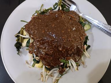 DARK MEAT SOUP & HOT SALAD