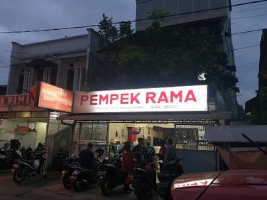 PEMPEK RAMA