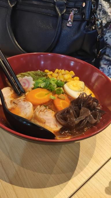 RAMEN N SUSHI BOX ISTANA PLAZA BANDUNG