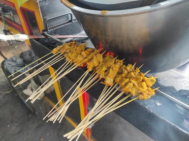 SATE PADANG PARIAMAN TAKANA JUO