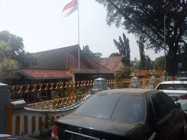 WARUNG NASI BUNDA