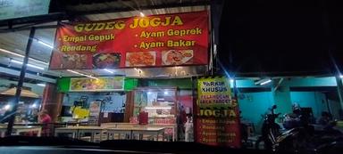 GUDEG JOGJA BU TRI