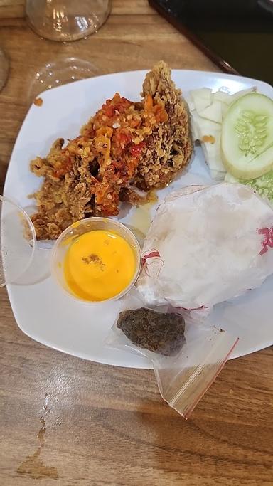 LABBAIK CHICKEN CARINGIN SUKABUMI