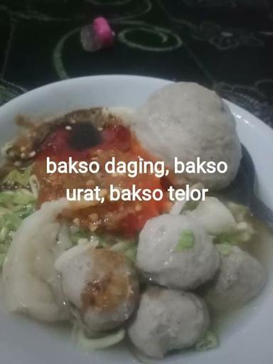 MIE AYAM BASO M. DIMAS