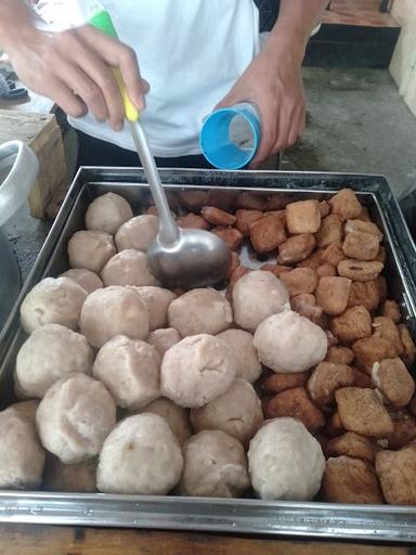 MIE BAKSO LUGU