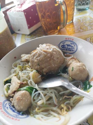 MIE BAKSO MUDA MUDI