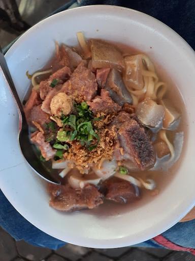 MIE BASO - MIE KOCOK CAMPUR TETELAN PAK WAWAN