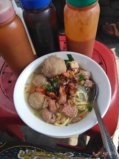 MIE BASO - MIE KOCOK CAMPUR TETELAN PAK WAWAN