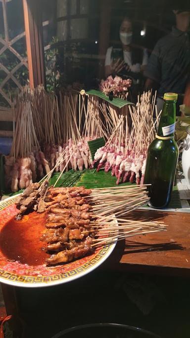 SATE AYAM DAN KAMBING