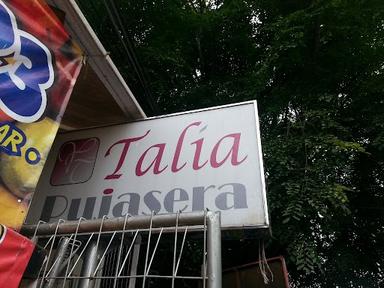 TALIA PUJASERA RUMAH MAKAN SIMPANG TIGO